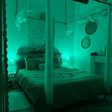 Love Appart Balneo Jacuzzi Romantique Insolite Le Barroux المظهر الخارجي الصورة